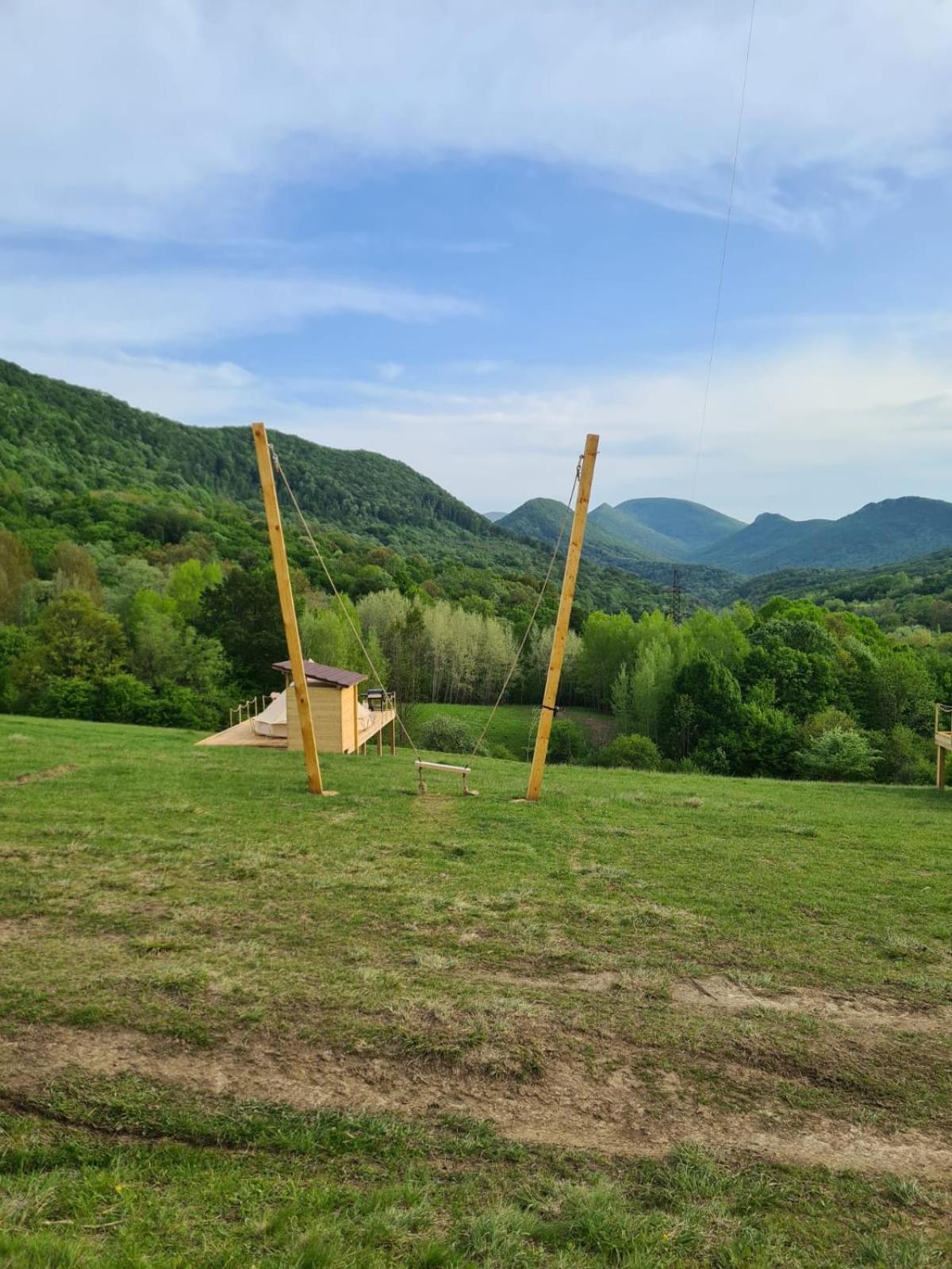 The Hunters Glamping Hotell Ciudanovita Eksteriør bilde