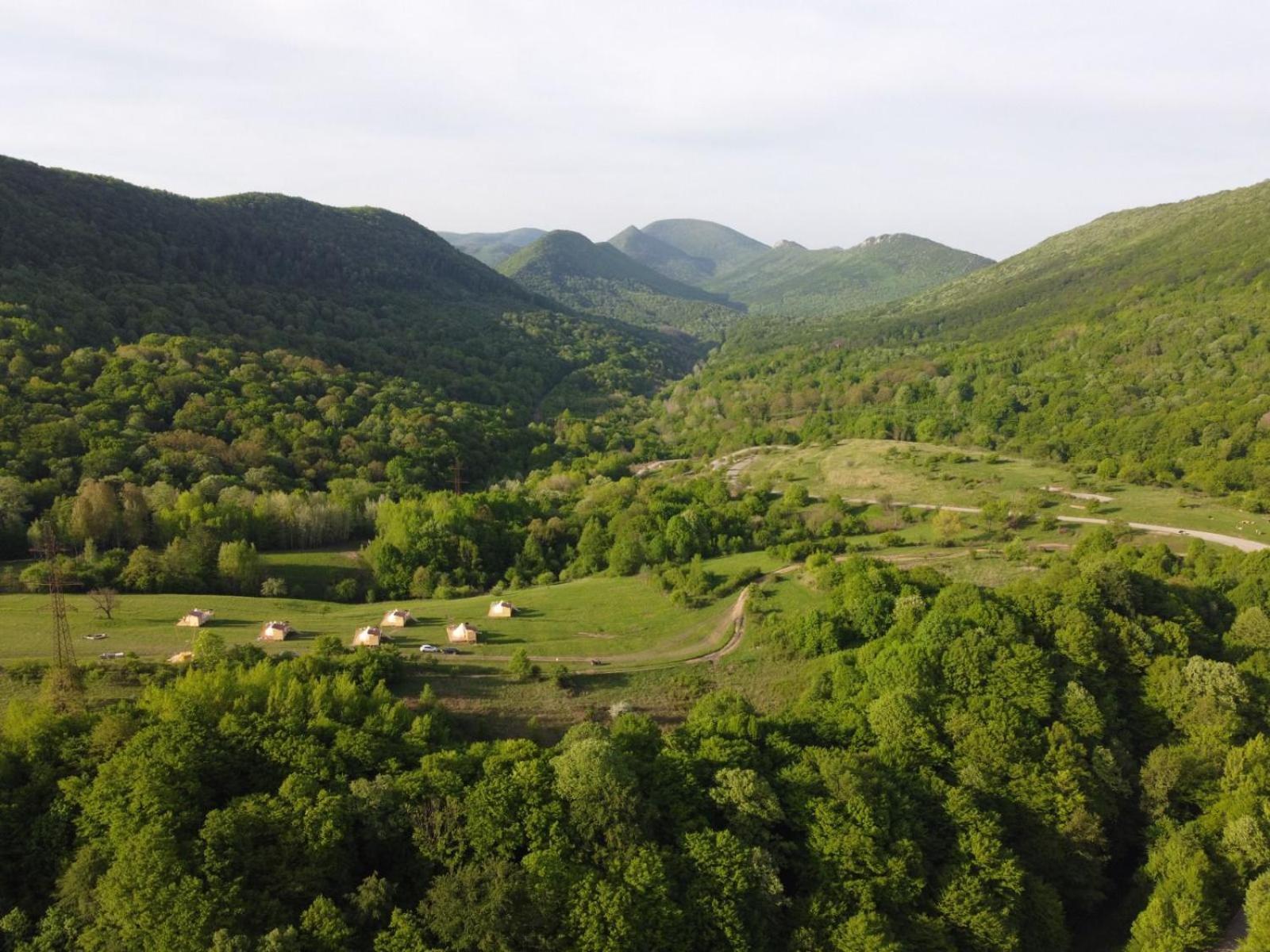 The Hunters Glamping Hotell Ciudanovita Eksteriør bilde
