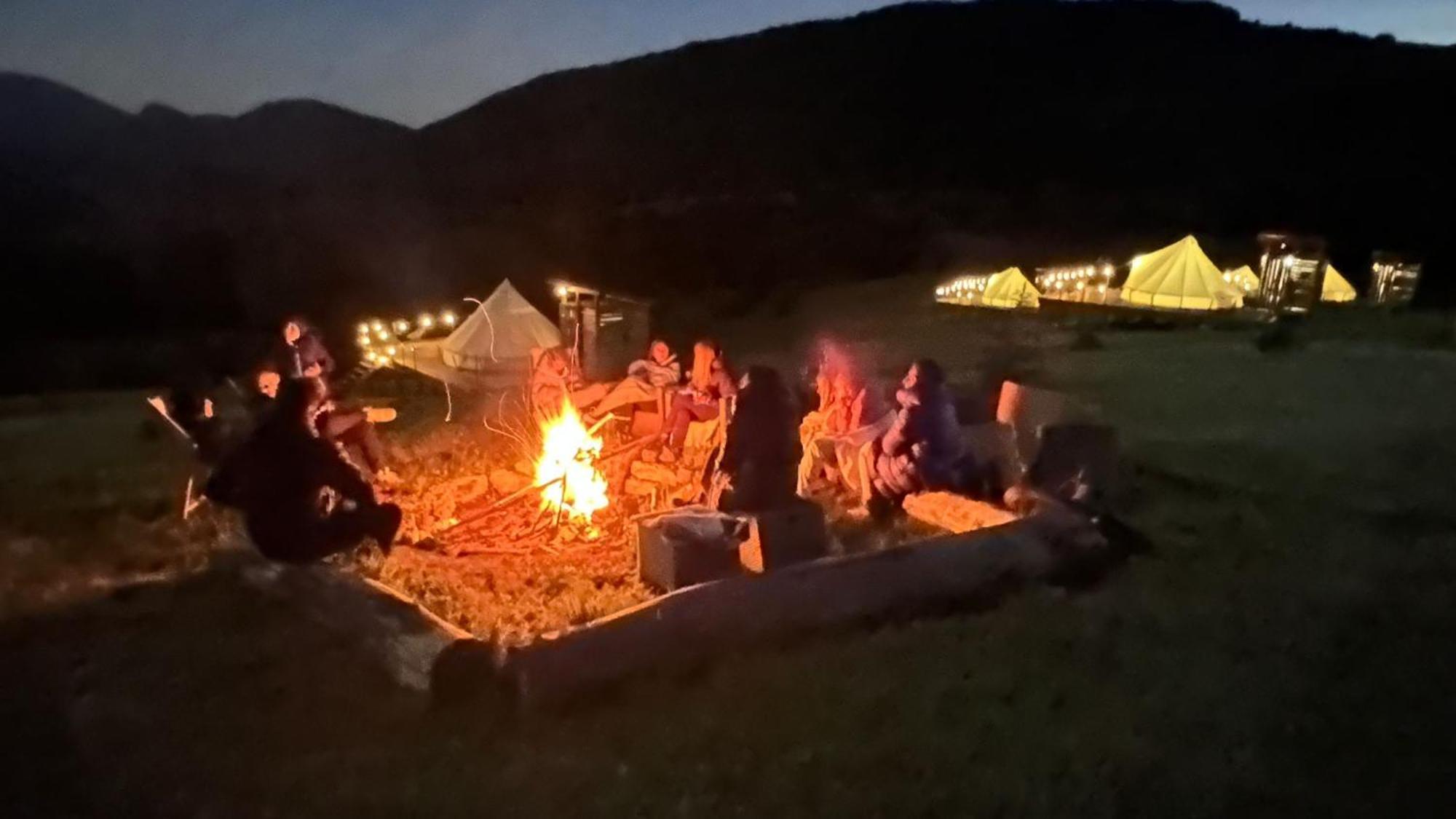 The Hunters Glamping Hotell Ciudanovita Eksteriør bilde